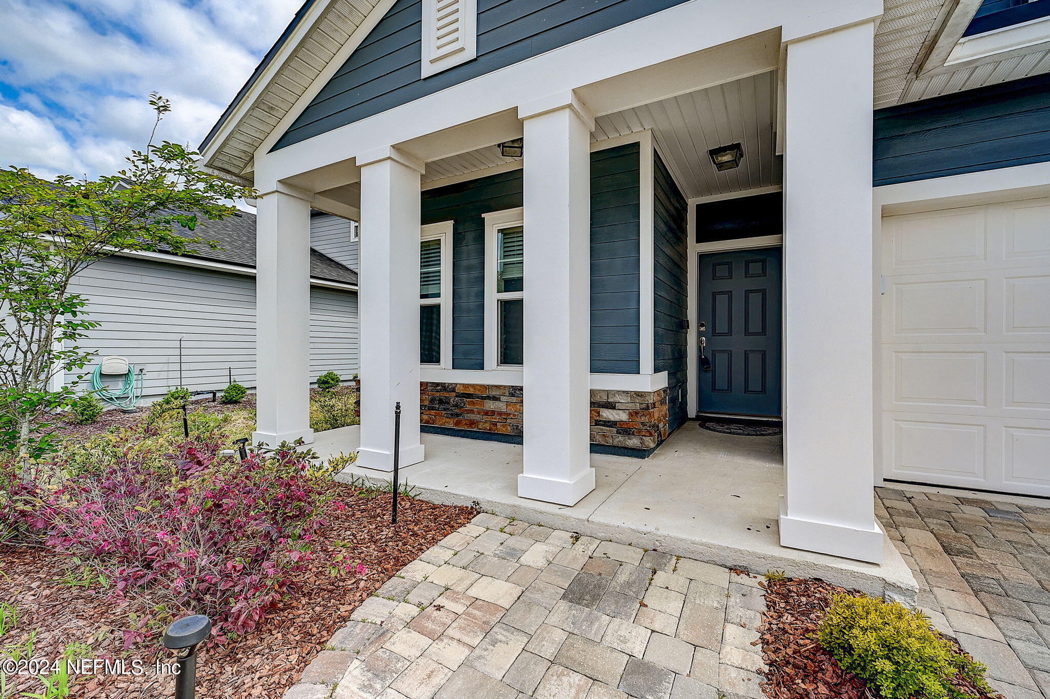 433 Watervale Drive St. Augustine, FL 32092 - Photo 8 of 66 a view of a house with backyard and sitting area
