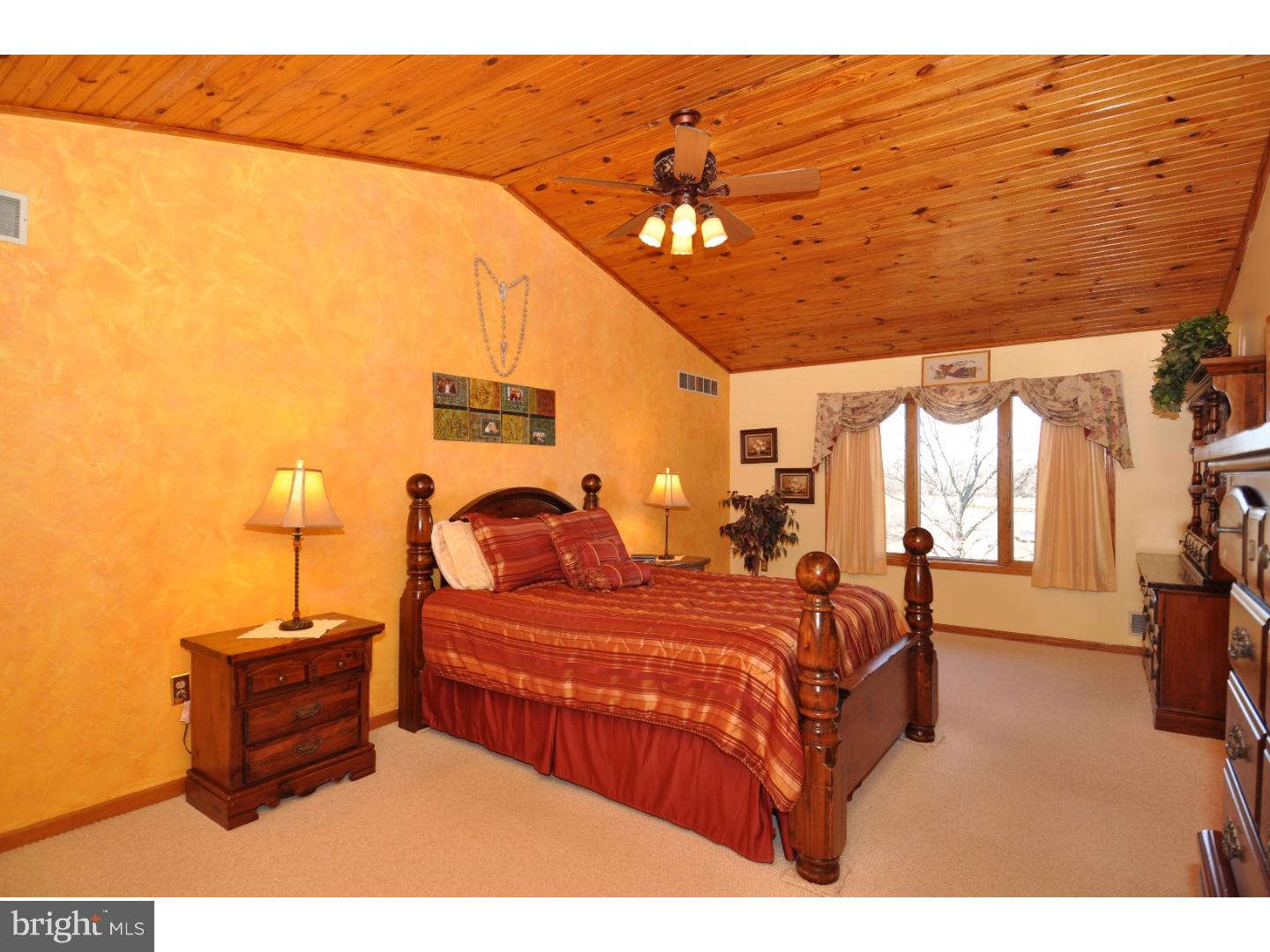 707 Juliustown Georgetown Road Jobstown, NJ 08041 - Photo 17 of 25 Bedroom - Main