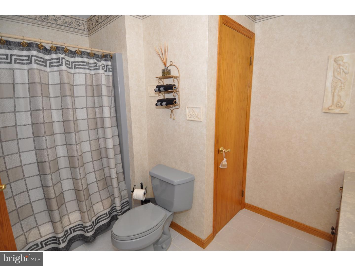 707 Juliustown Georgetown Road Jobstown, NJ 08041 - Photo 18 of 25 Bathroom