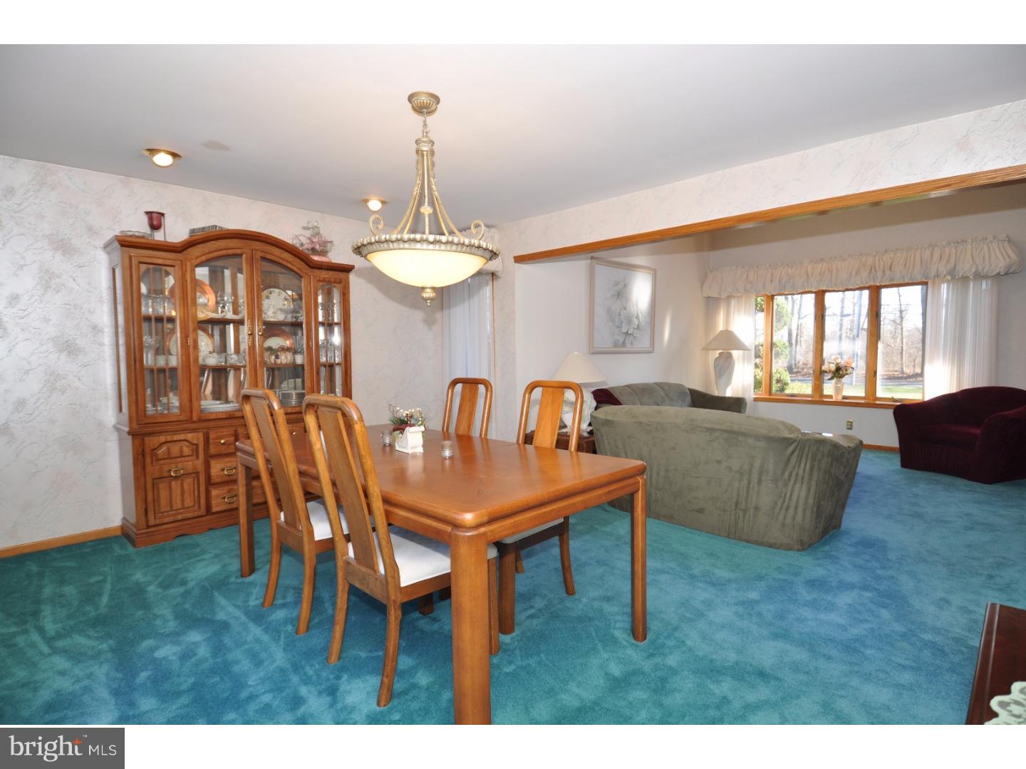 707 Juliustown Georgetown Road Jobstown, NJ 08041 - Photo 4 of 25 Dining Room