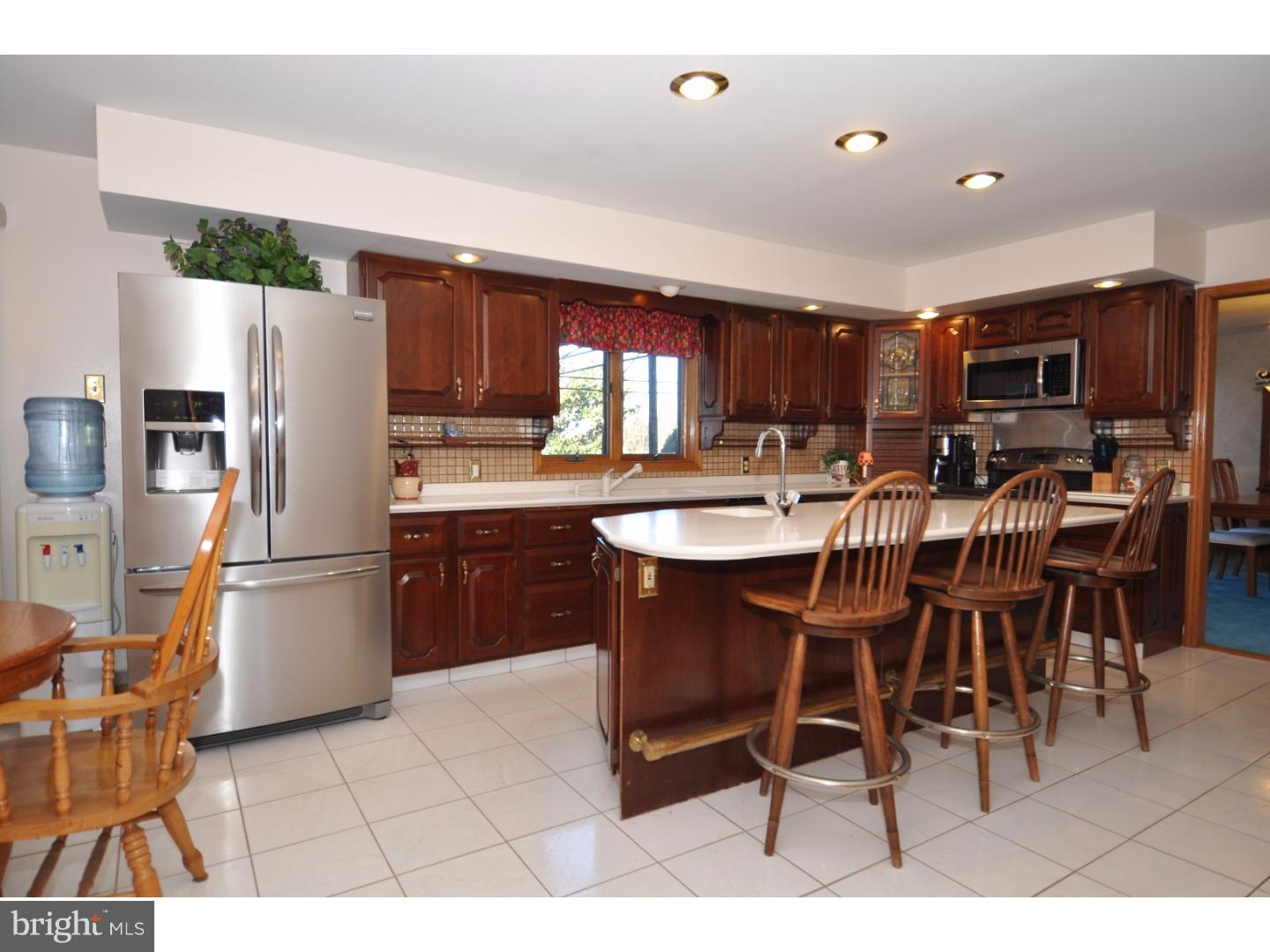 707 Juliustown Georgetown Road Jobstown, NJ 08041 - Photo 6 of 25 Kitchen