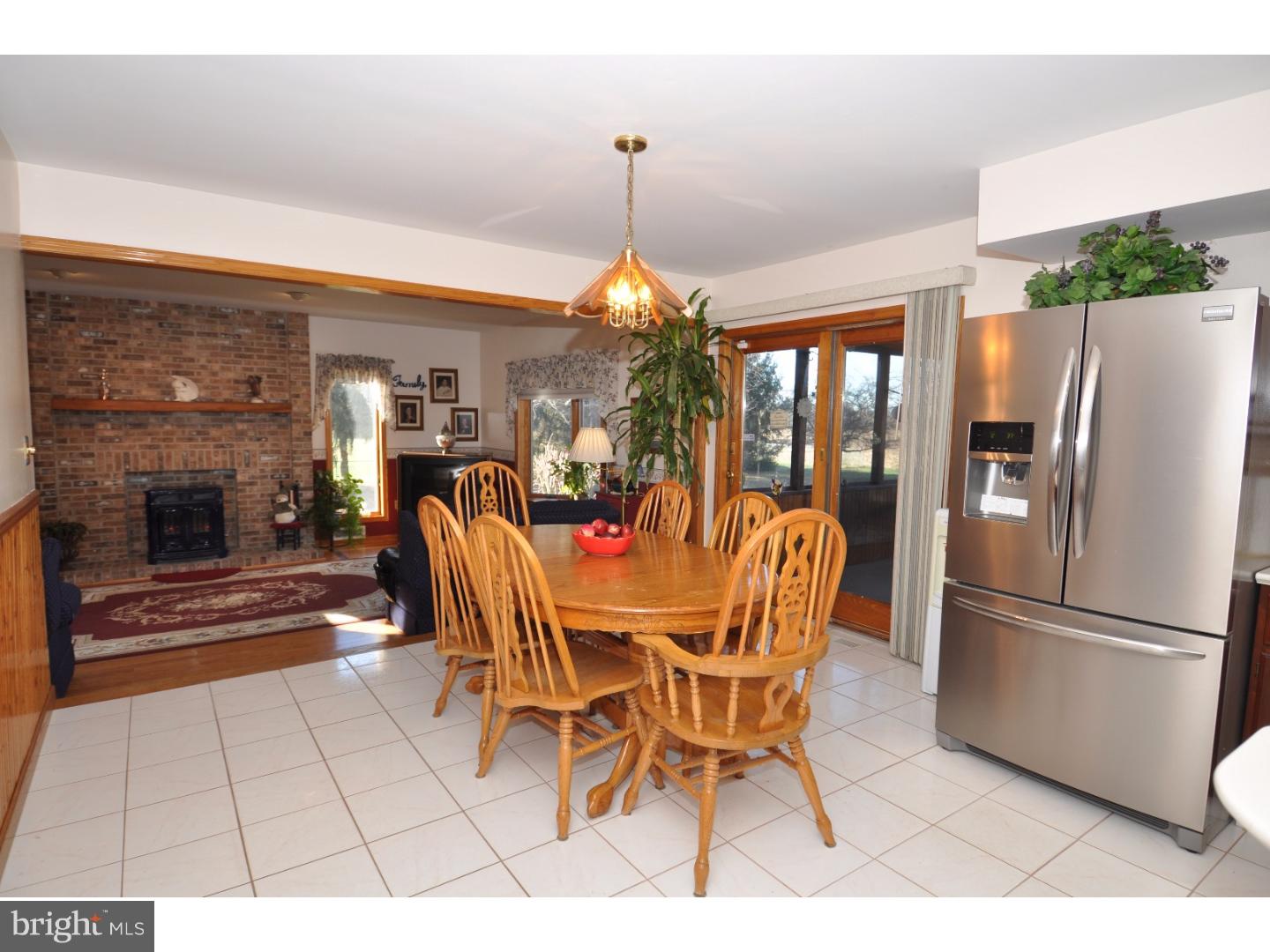 707 Juliustown Georgetown Road Jobstown, NJ 08041 - Photo 7 of 25 Kitchen