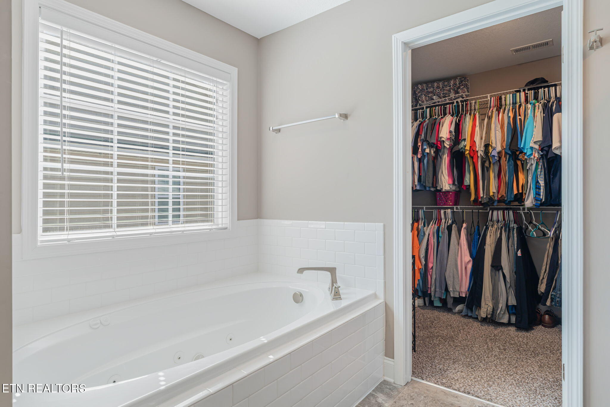 99 Fallberry Street Oak Ridge, TN 37830 - Photo 41 of 60 Jetted Tub