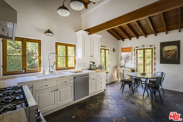 $2,695,000 | 2781 Westshire Drive, Los Angeles, CA 90068