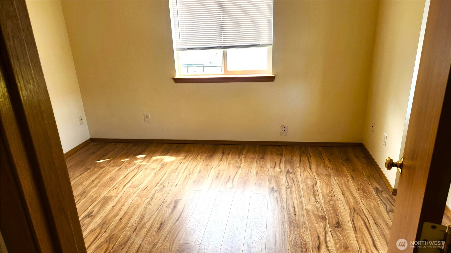 2316 Xenia Street, Unit 2316 Bellingham, WA 98229 - Photo 7 of 23 an empty room with a window