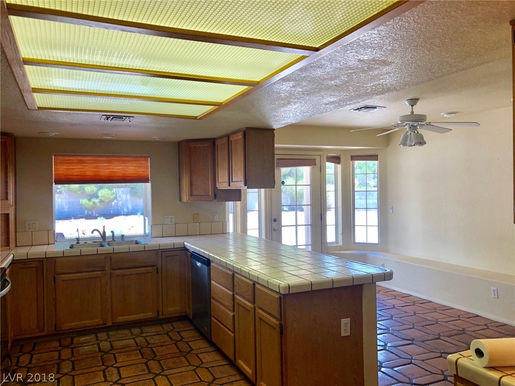 6900 Farm Road Las Vegas, NV 89131 - Photo 8 of 21 Gallery Image 8