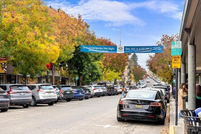 $1,275,000 | 716 Keller Court, Petaluma, CA 94952