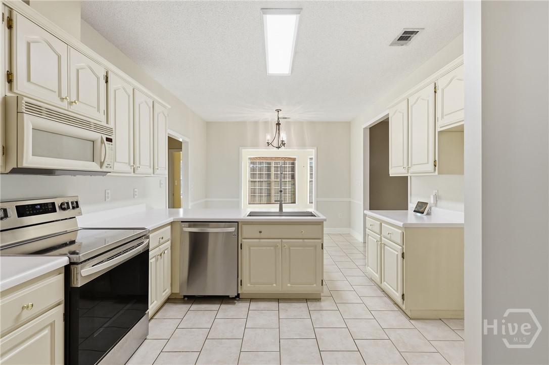 38 Westhampton Drive Ellabell, GA 31308 - Photo 14 of 40