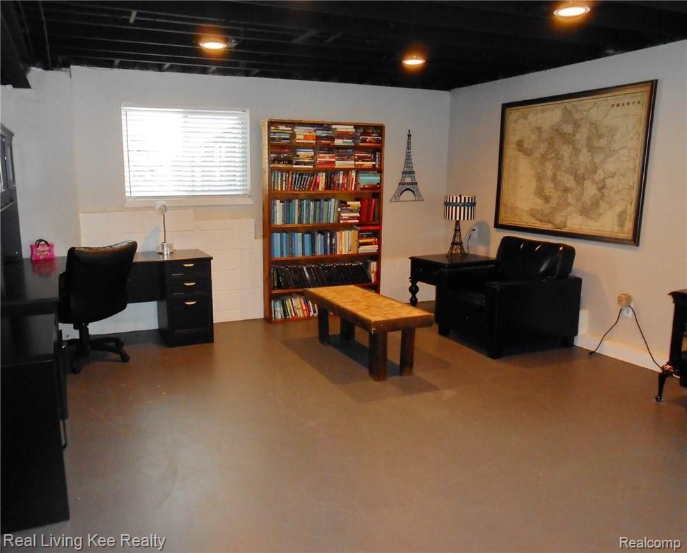 536 Curzon Road Rochester, MI 48307 - Photo 17 of 17 Bsmt 2.JPG