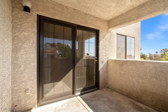 $1,375 | 101 Luna Way, Unit 210, Las Vegas, NV 89145
