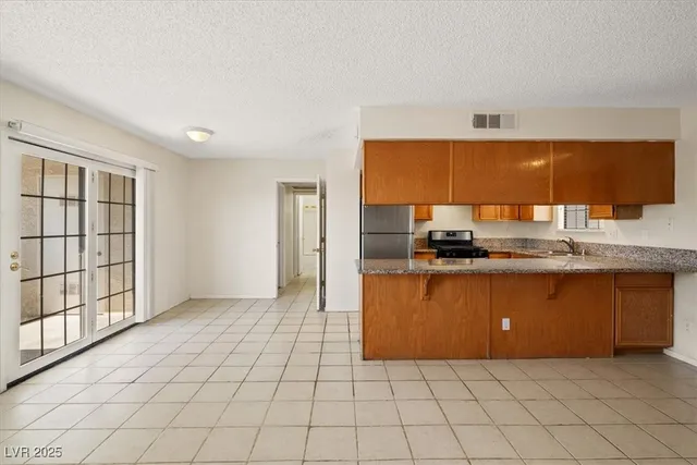 $1,375 | 101 Luna Way, Unit 210, Las Vegas, NV 89145