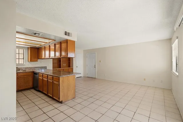 $1,375 | 101 Luna Way, Unit 210, Las Vegas, NV 89145