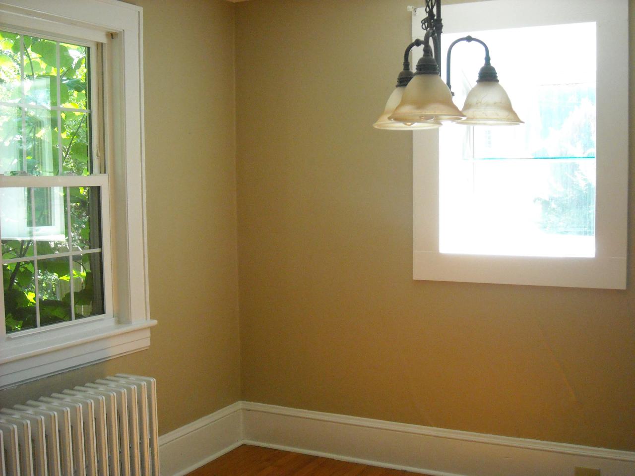1818 Warrington Road Southwest Roanoke, VA 24015 - Photo 5 of 17 dining room