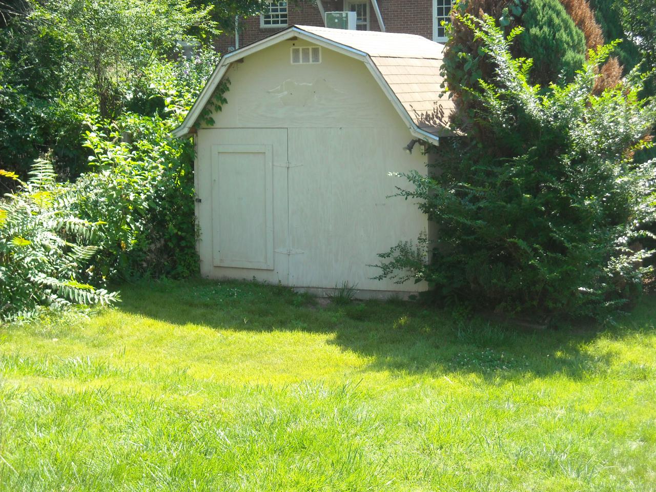 1818 Warrington Road Southwest Roanoke, VA 24015 - Photo 9 of 17 rear shed