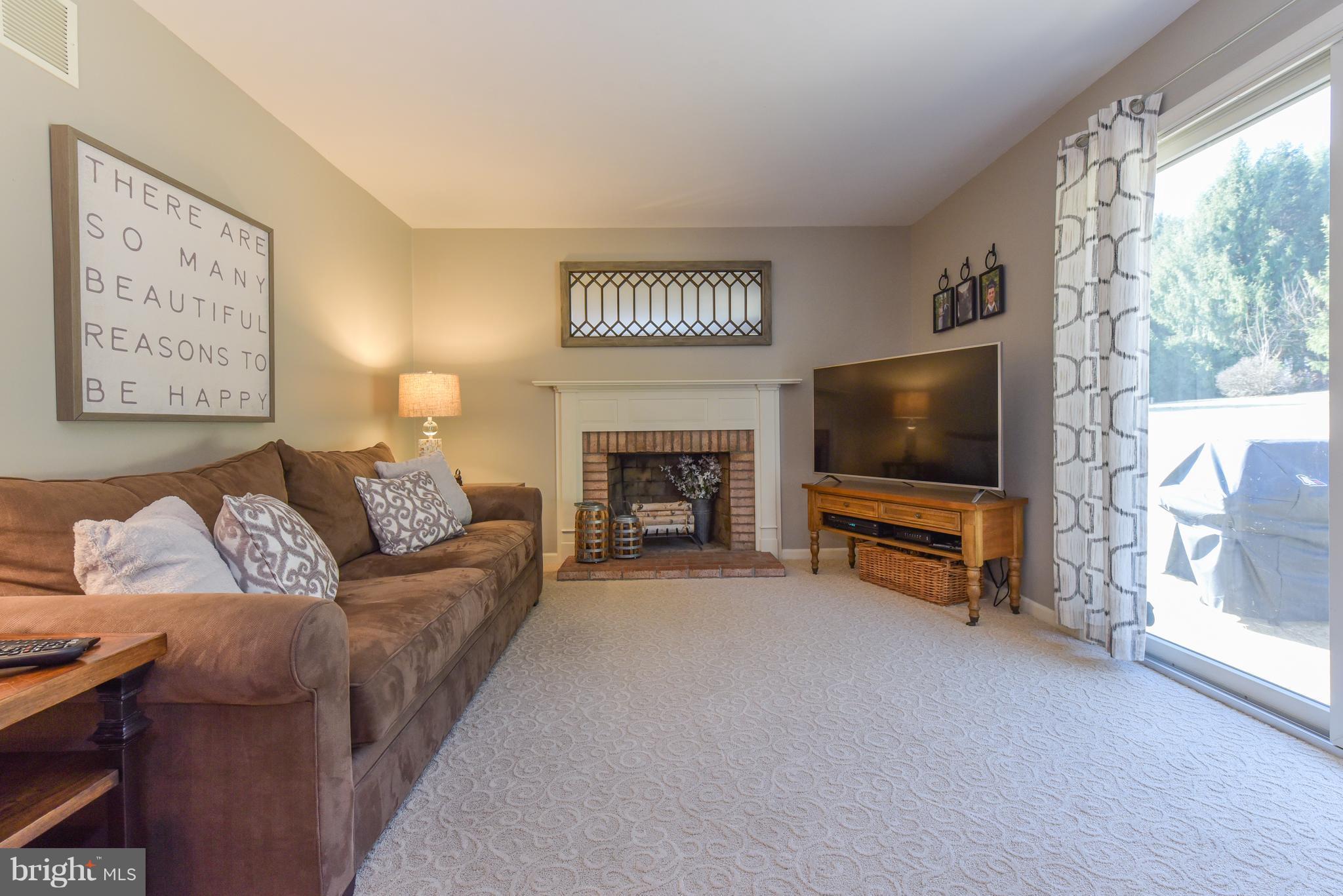 2641 Leslie Road Mount Airy, MD 21771 - Photo 14 of 30 Family Room