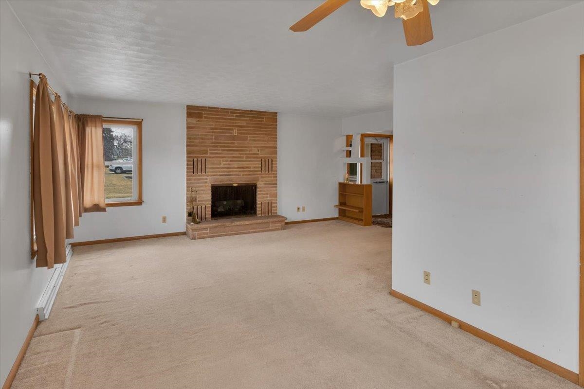 1636 Whitney Boulevard Belvidere, IL 61008 - Photo 11 of 36