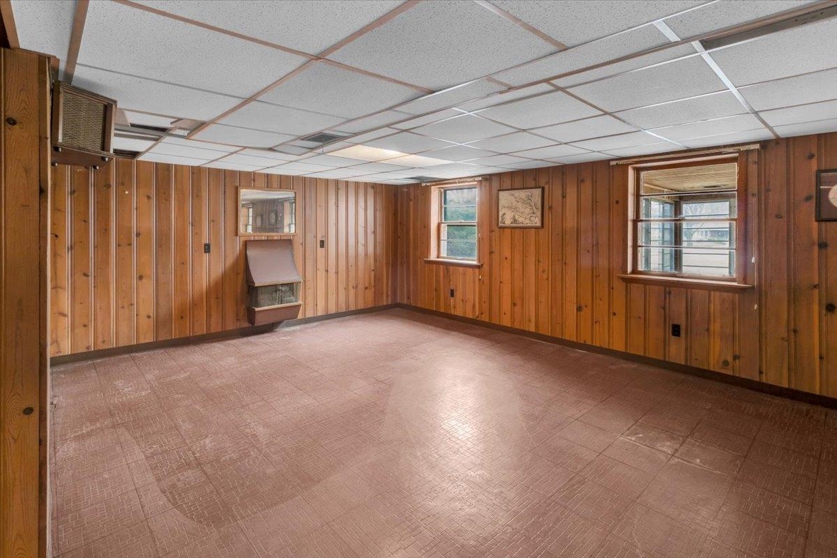 1636 Whitney Boulevard Belvidere, IL 61008 - Photo 22 of 36 an empty room with windows