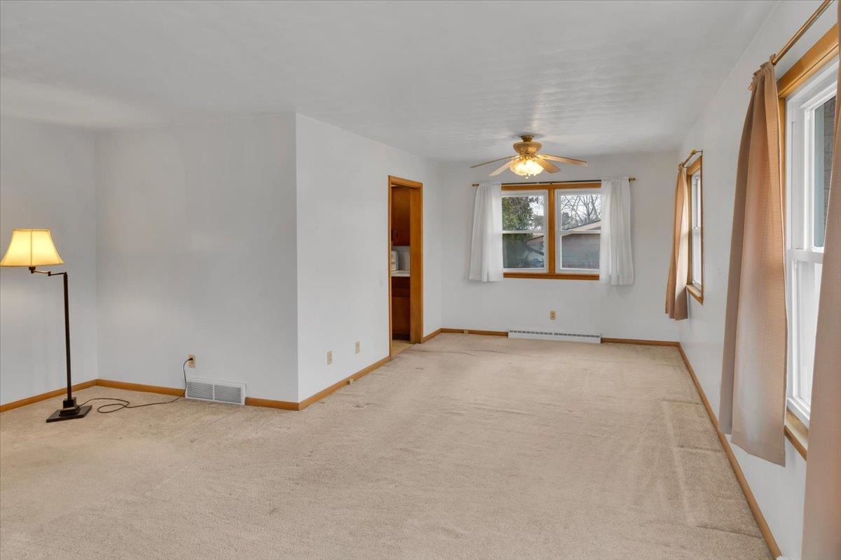 1636 Whitney Boulevard Belvidere, IL 61008 - Photo 10 of 36