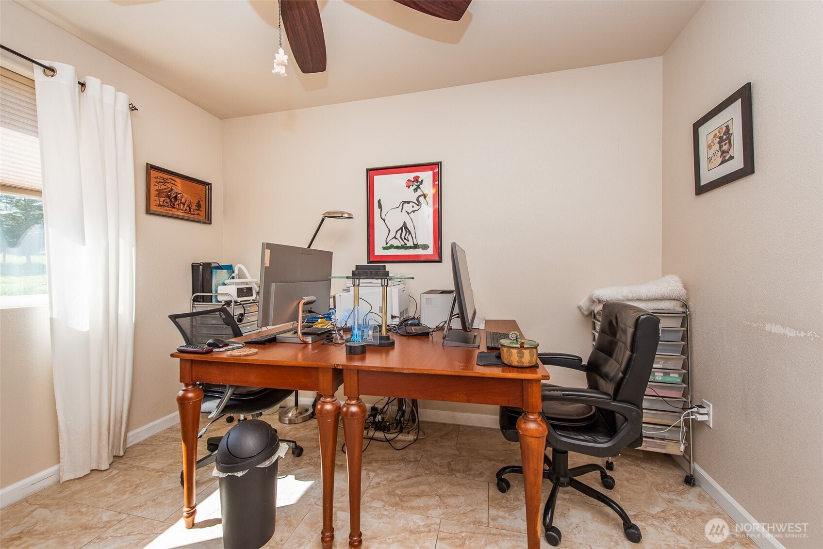 192 Michael Earl Way Sequim, WA 98382 - Photo 23 of 40 a view of a workspace with furniture