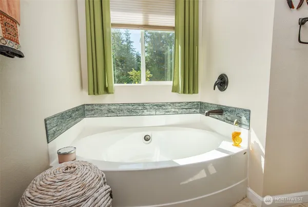 $777,000 | 192 Michael Earl Way, Sequim, WA 98382