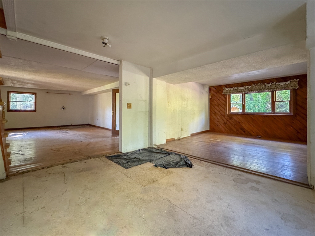 132 Kilbourn Road Lancaster, MA 01523 - Photo 8 of 15