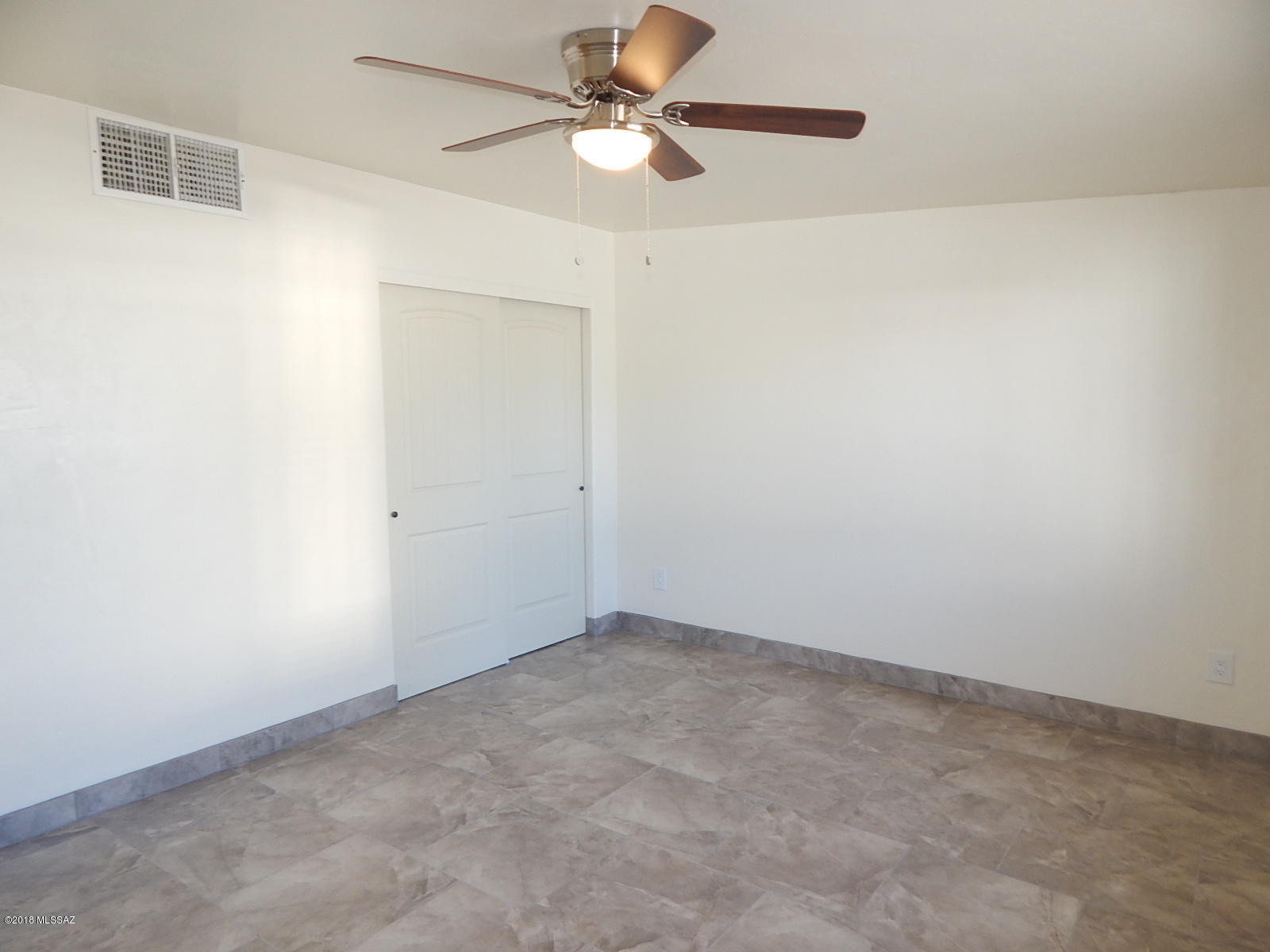 2042 West Grant Road Tucson, AZ 85745 - Photo 16 of 32 Gallery Image 16