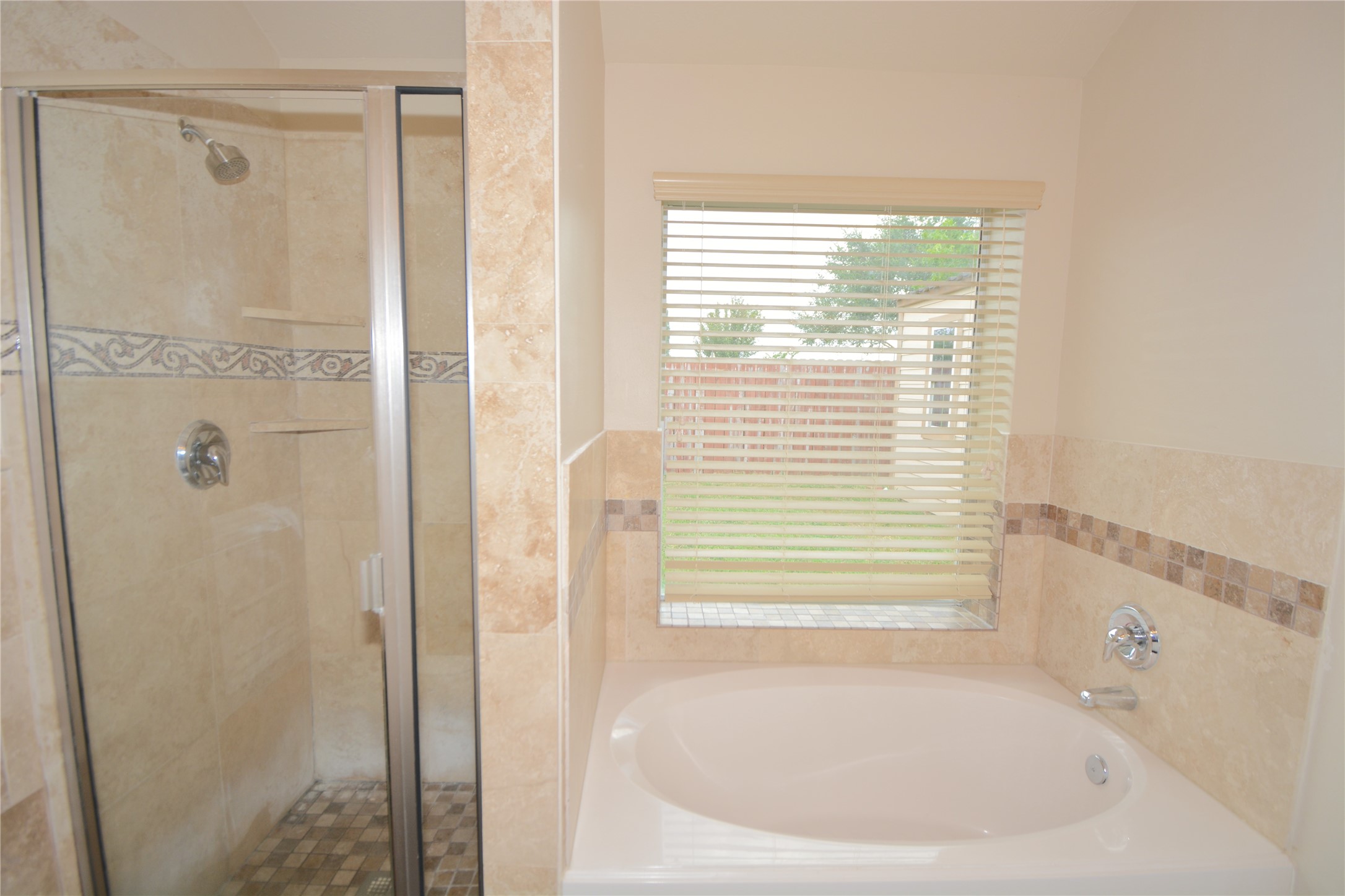 5135 Rustling Branch Lane Katy, TX 77449 - Photo 8 of 16 Primary bathroom