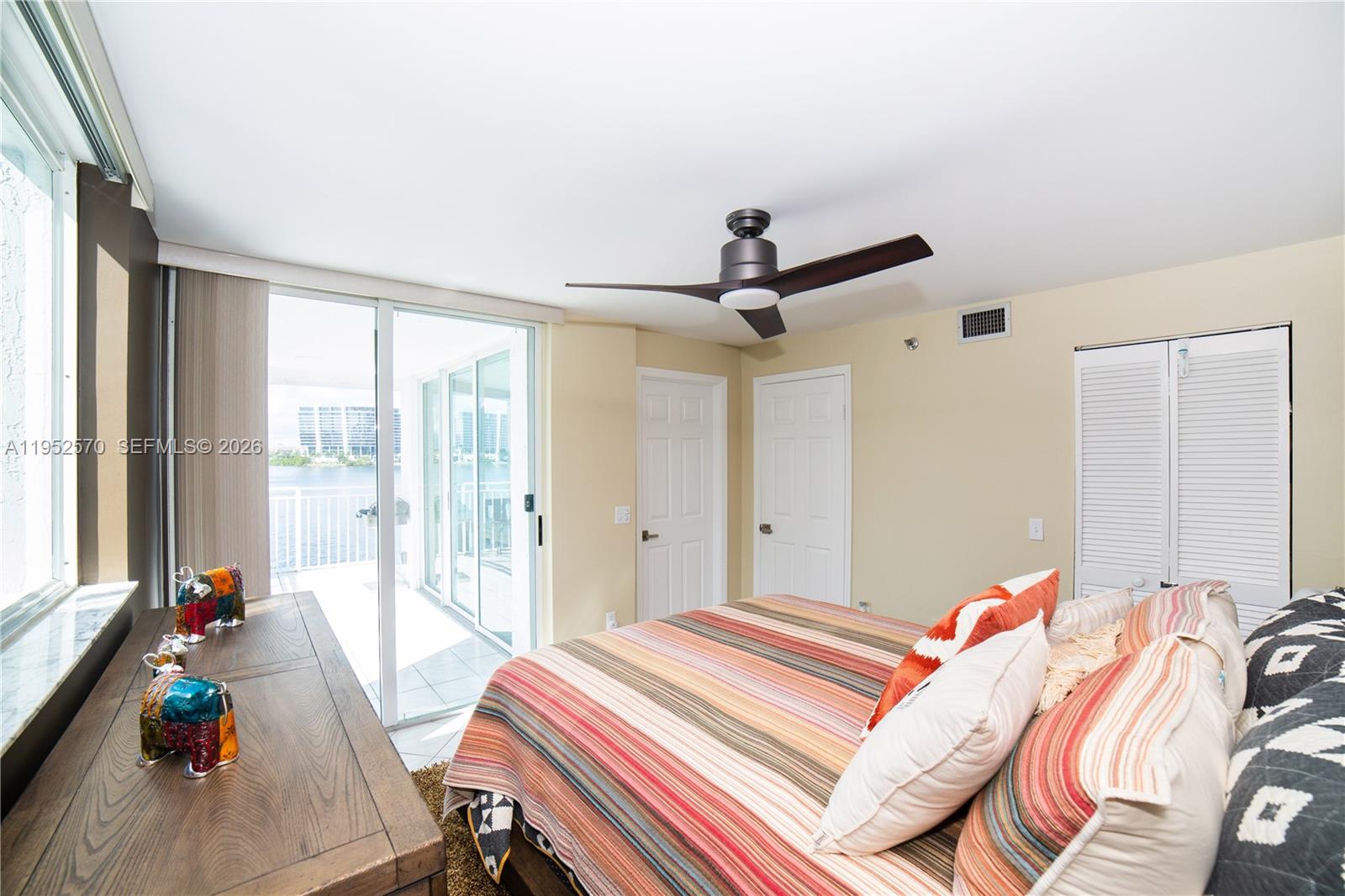 18000 North Bay Road, Unit 404 Sunny Isles Beach, FL 33160 - Photo 12 of 40 Guest