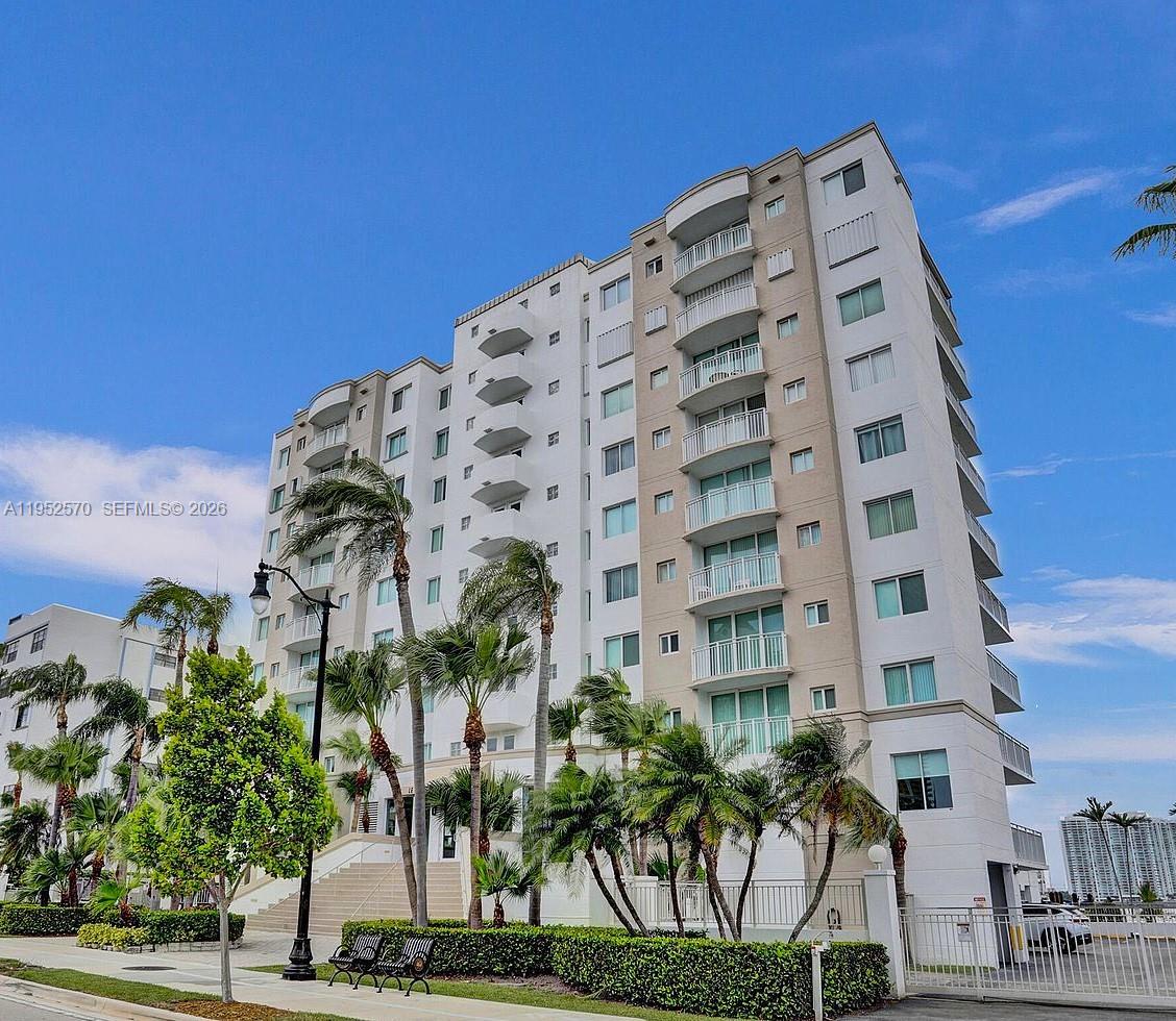 18000 North Bay Road, Unit 404 Sunny Isles Beach, FL 33160 - Photo 29 of 40 Le Montcalm Condominium