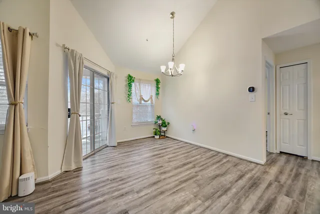 $375,000 | 5839 Wyndham Circle, Unit 305, Columbia, MD 21044