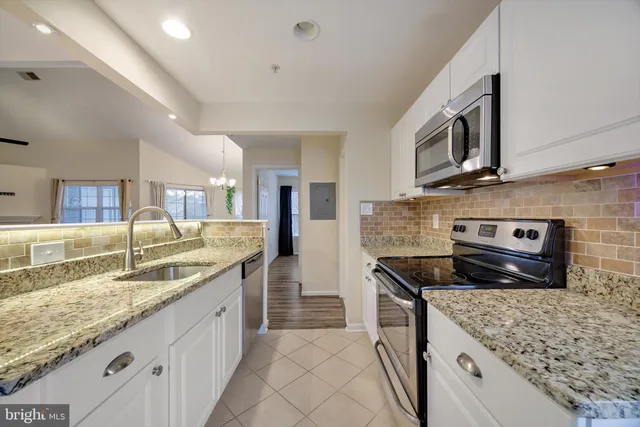 $375,000 | 5839 Wyndham Circle, Unit 305, Columbia, MD 21044