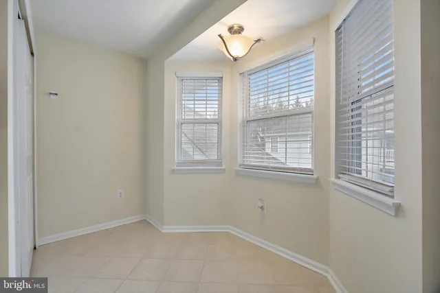 $375,000 | 5839 Wyndham Circle, Unit 305, Columbia, MD 21044