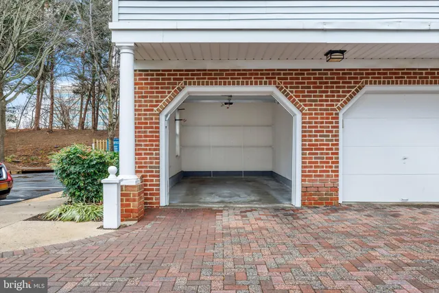 $375,000 | 5839 Wyndham Circle, Unit 305, Columbia, MD 21044