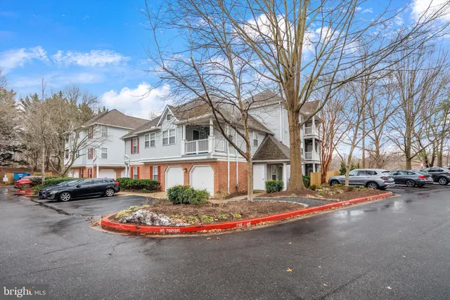 $375,000 | 5839 Wyndham Circle, Unit 305, Columbia, MD 21044