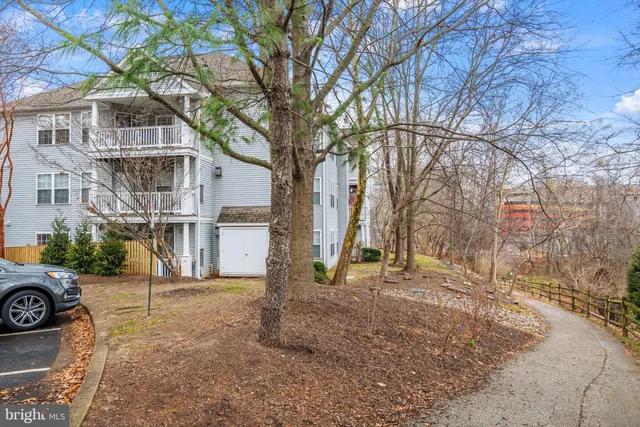 $375,000 | 5839 Wyndham Circle, Unit 305, Columbia, MD 21044