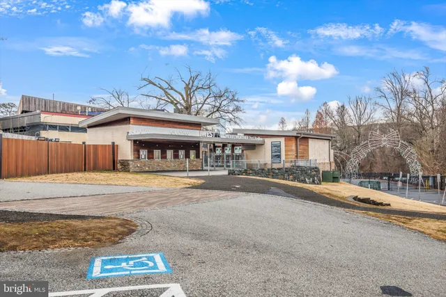 $375,000 | 5839 Wyndham Circle, Unit 305, Columbia, MD 21044