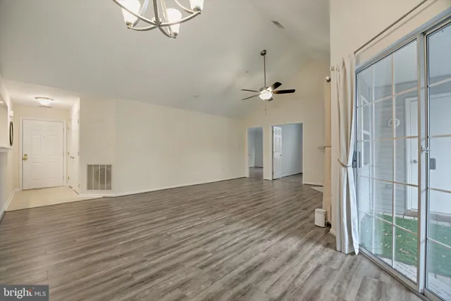 $375,000 | 5839 Wyndham Circle, Unit 305, Columbia, MD 21044