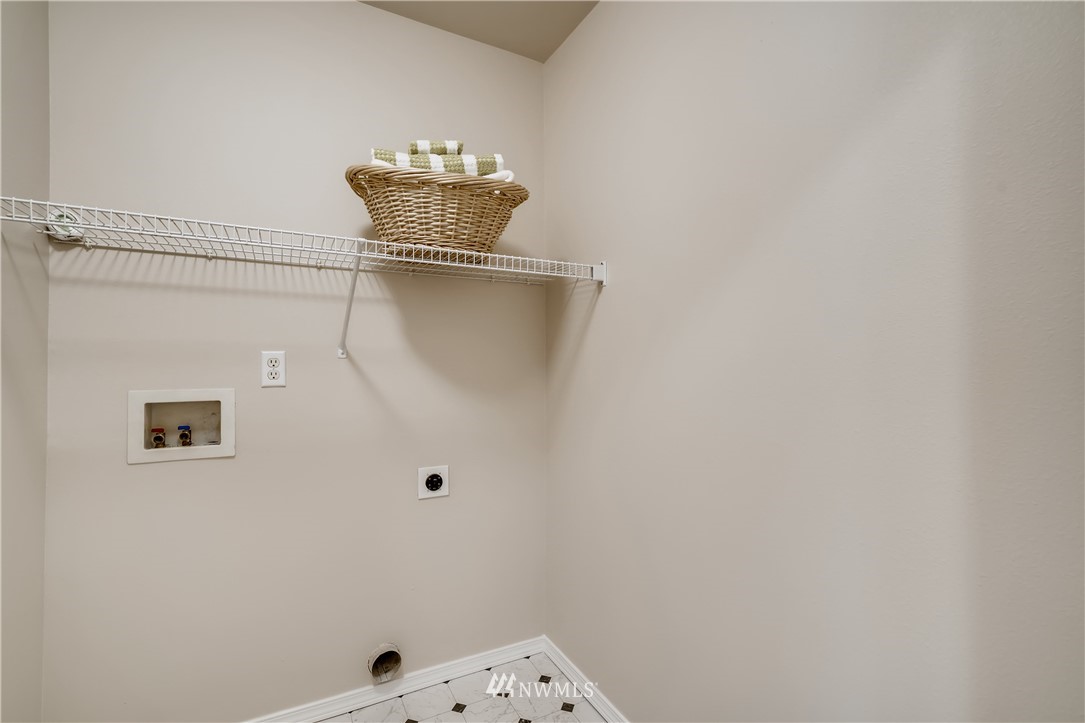 1901 Kirkland Place Northeast Renton, WA 98056 - Photo 23 of 26 Gallery Image 23