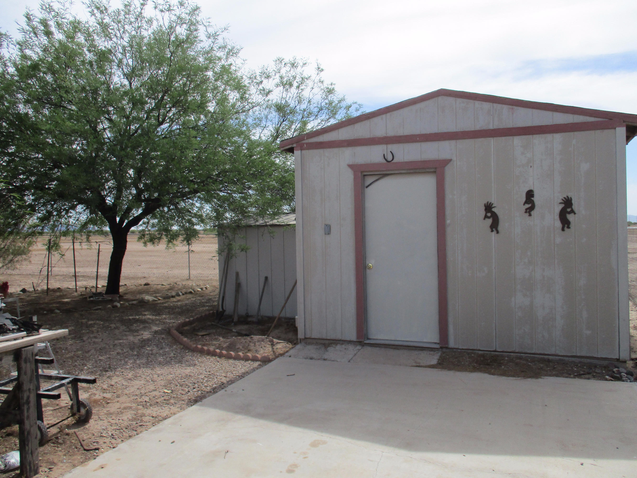 16340 Squatter Road Arizona City, AZ 85123 - Photo 22 of 23 workshop