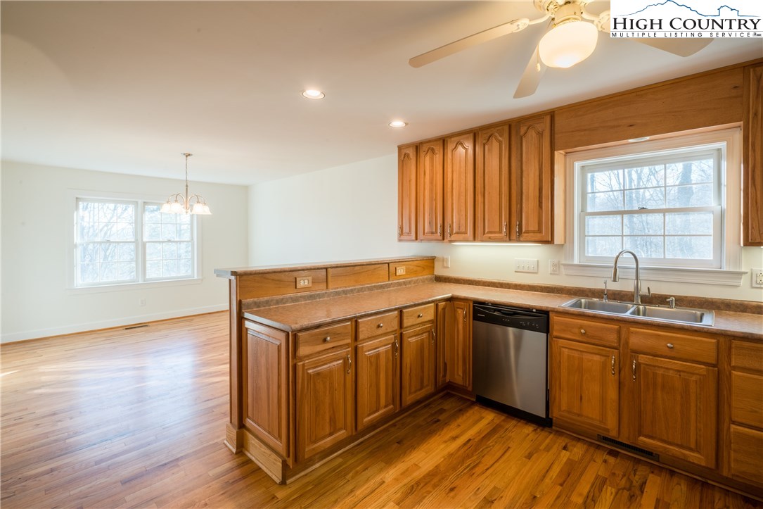 585 Fieldstream Drive Boone, NC 28607 - Photo 6 of 25 Gallery Image 6