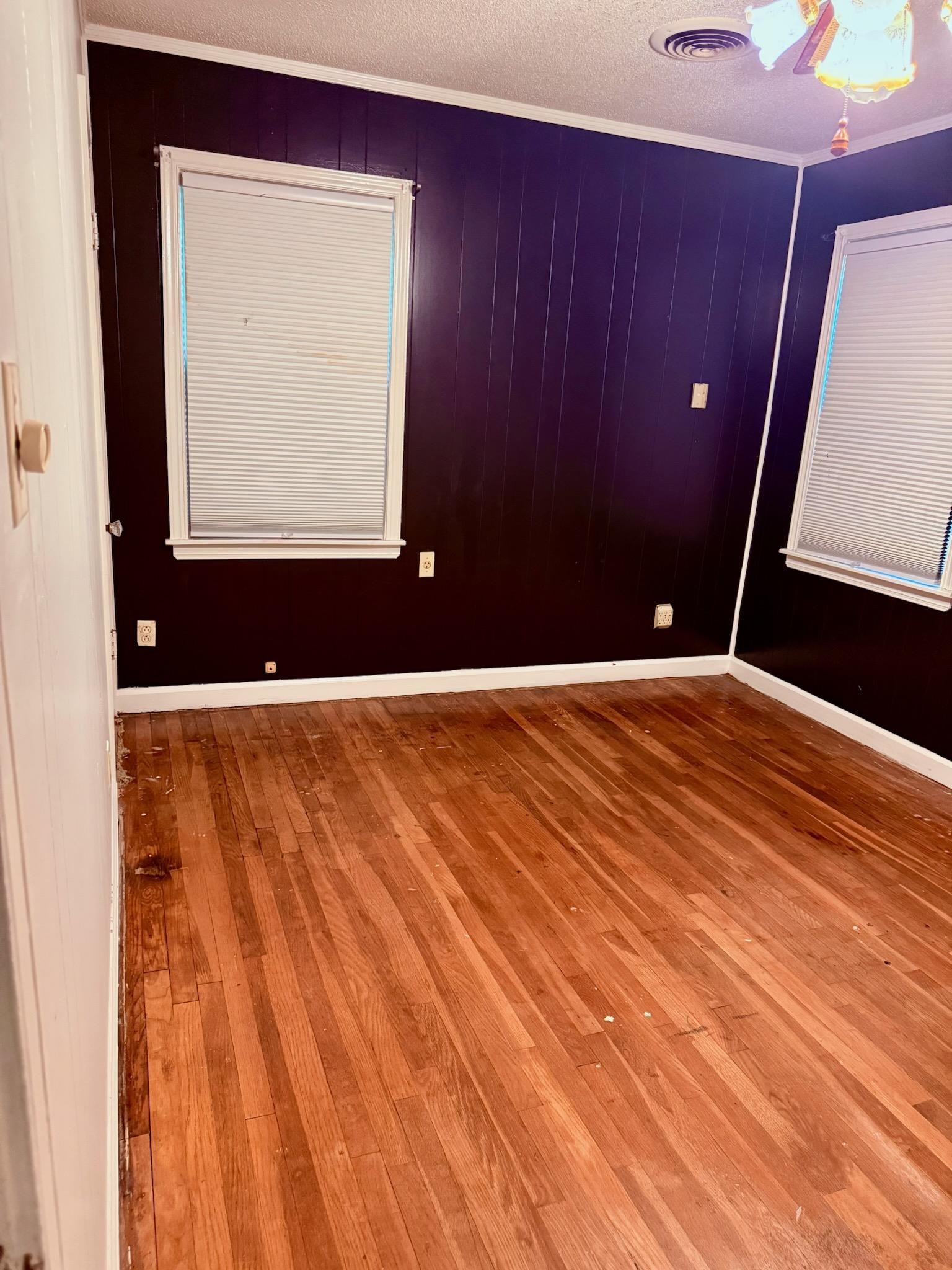 458 Gerald Road Memphis, TN 38122 - Photo 13 of 34 a view of a room with wooden floor
