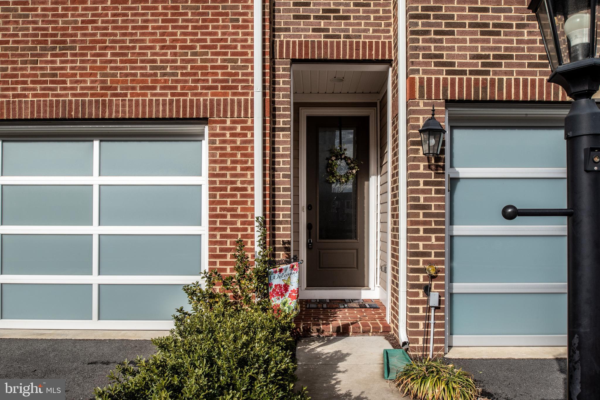 42270 Riggins Ridge Terrace Ashburn, VA 20148 - Photo 3 of 56