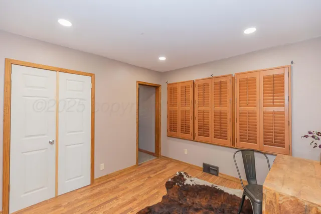 a view of empty room