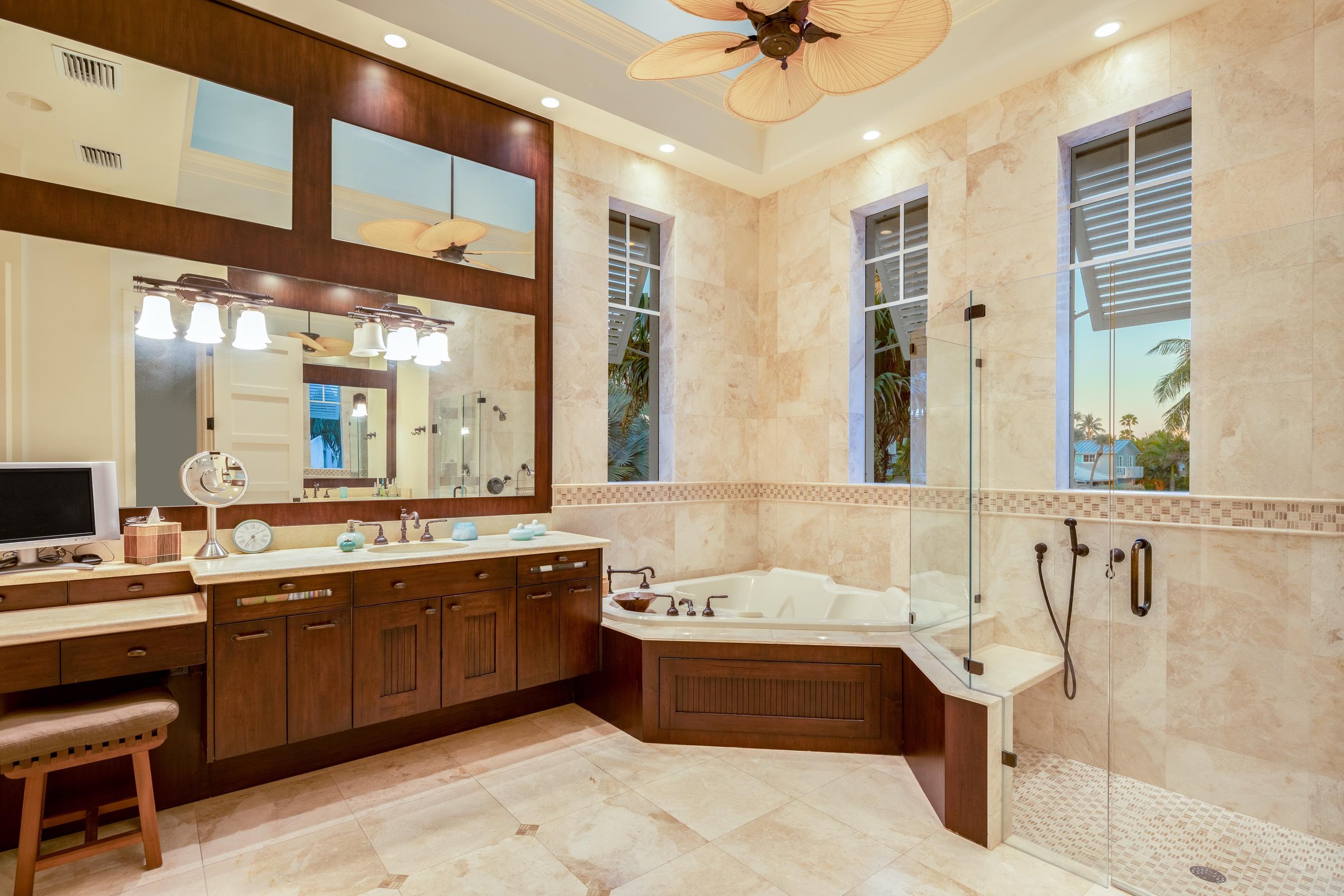 33 Hersey Drive Ocean Ridge, FL 33435 - Photo 25 of 54 Master Bathroom 1