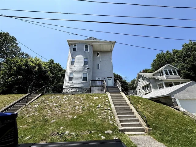 $680,000 | 15 Boardman Street, Worcester, MA 01606