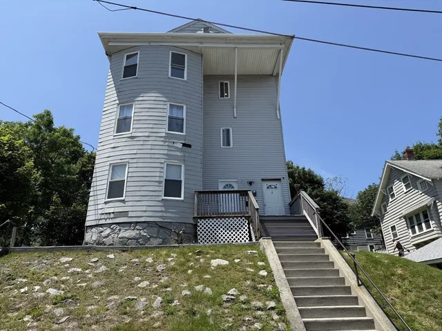 $680,000 | 15 Boardman Street, Worcester, MA 01606