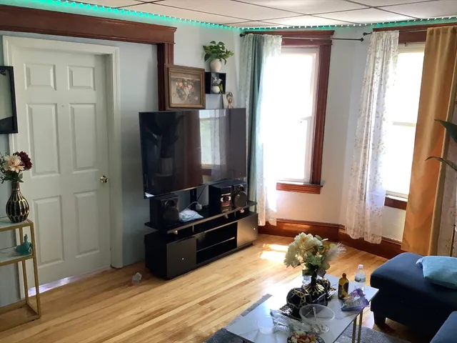 $680,000 | 15 Boardman Street, Worcester, MA 01606
