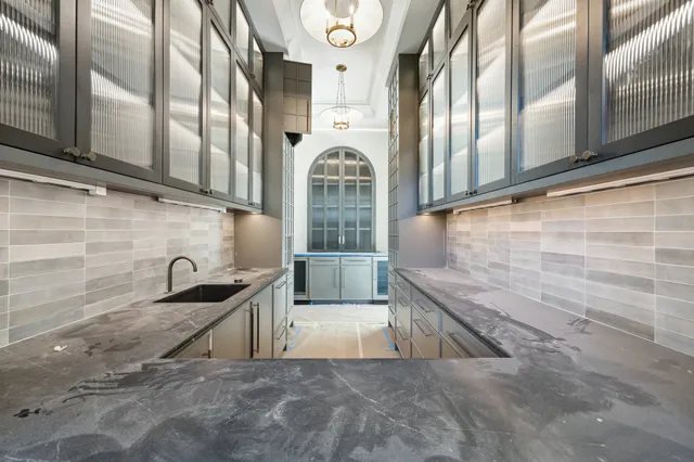 $3,099,000 | 4152 Coleridge Street, West University Place, TX 77005