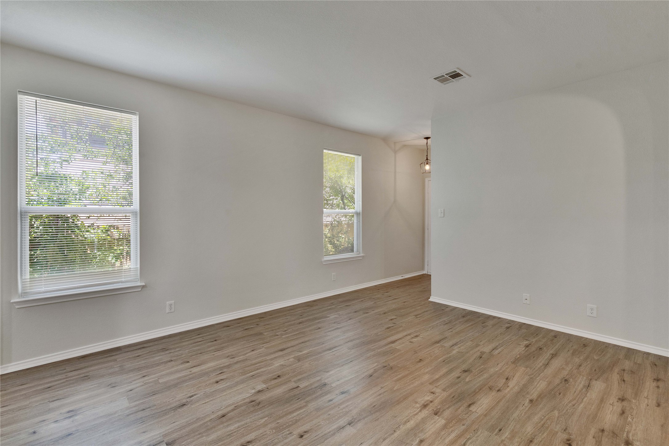 521 New Country Road Kyle, TX 78640 - Photo 11 of 37 Gallery Image 11