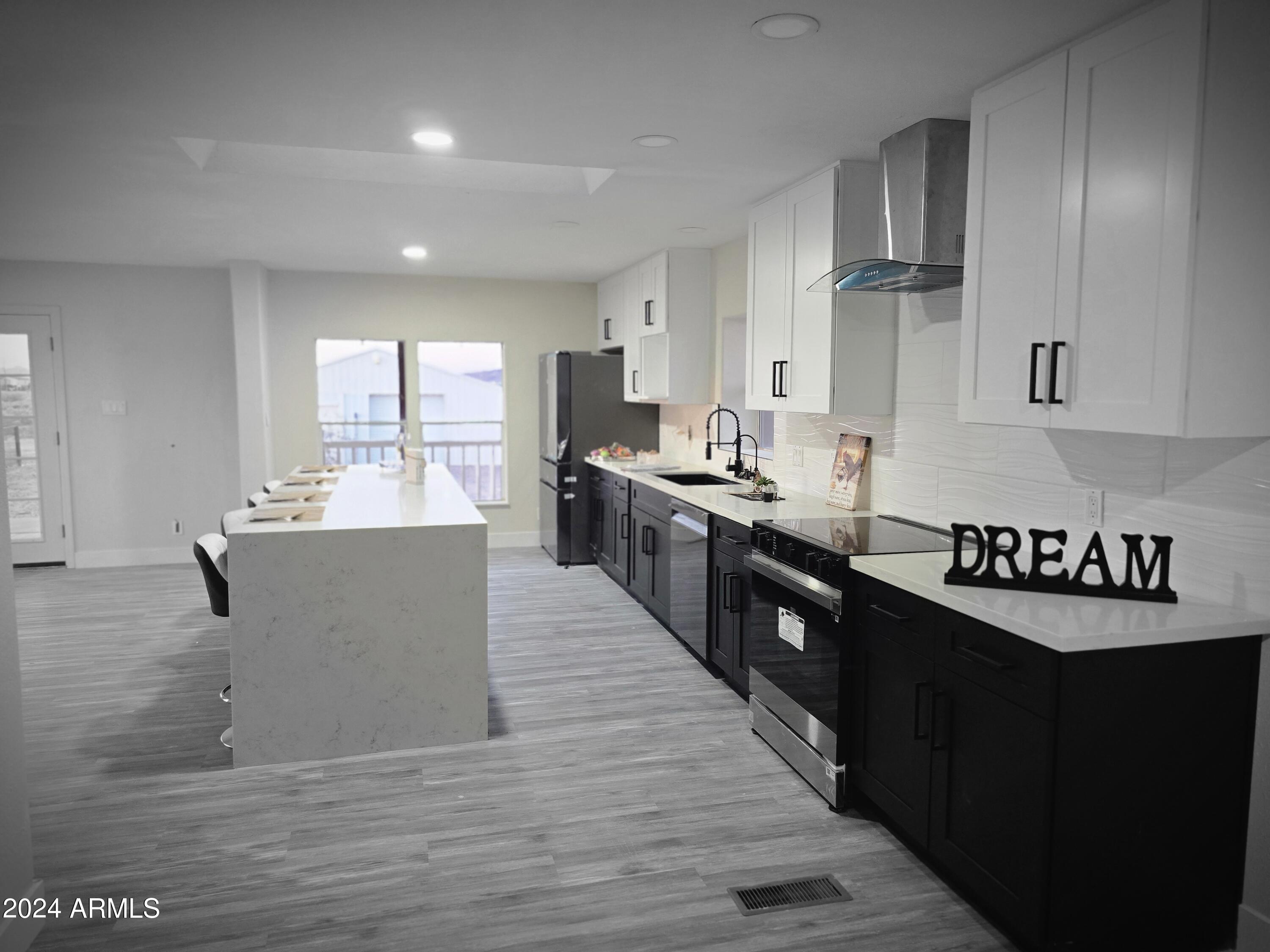 7126 South Wintersburg Road Tonopah, AZ 85354 - Photo 12 of 36 20240925_182420